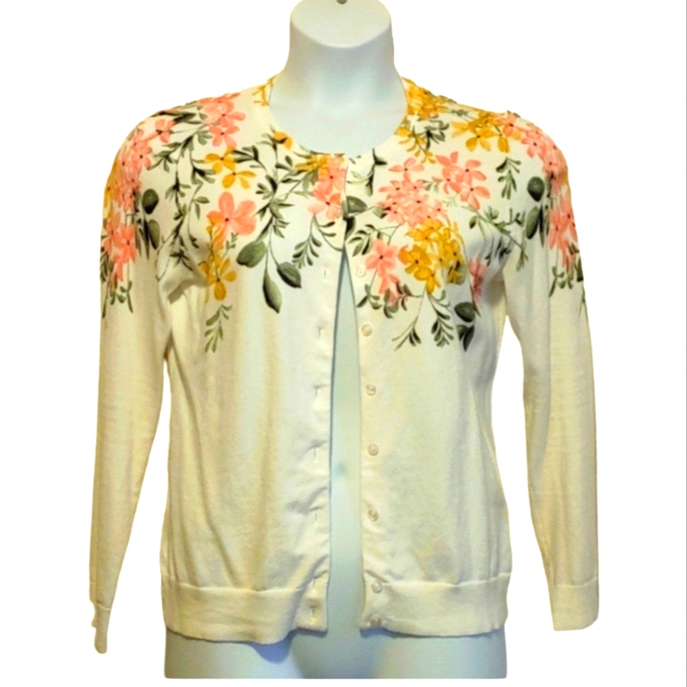 Karen Scott size medium, white floral sweater